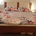 Mit Bergkulisse アパート *