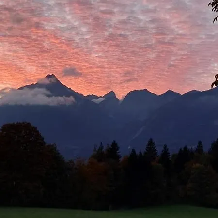 アパート Mit Bergkulisse